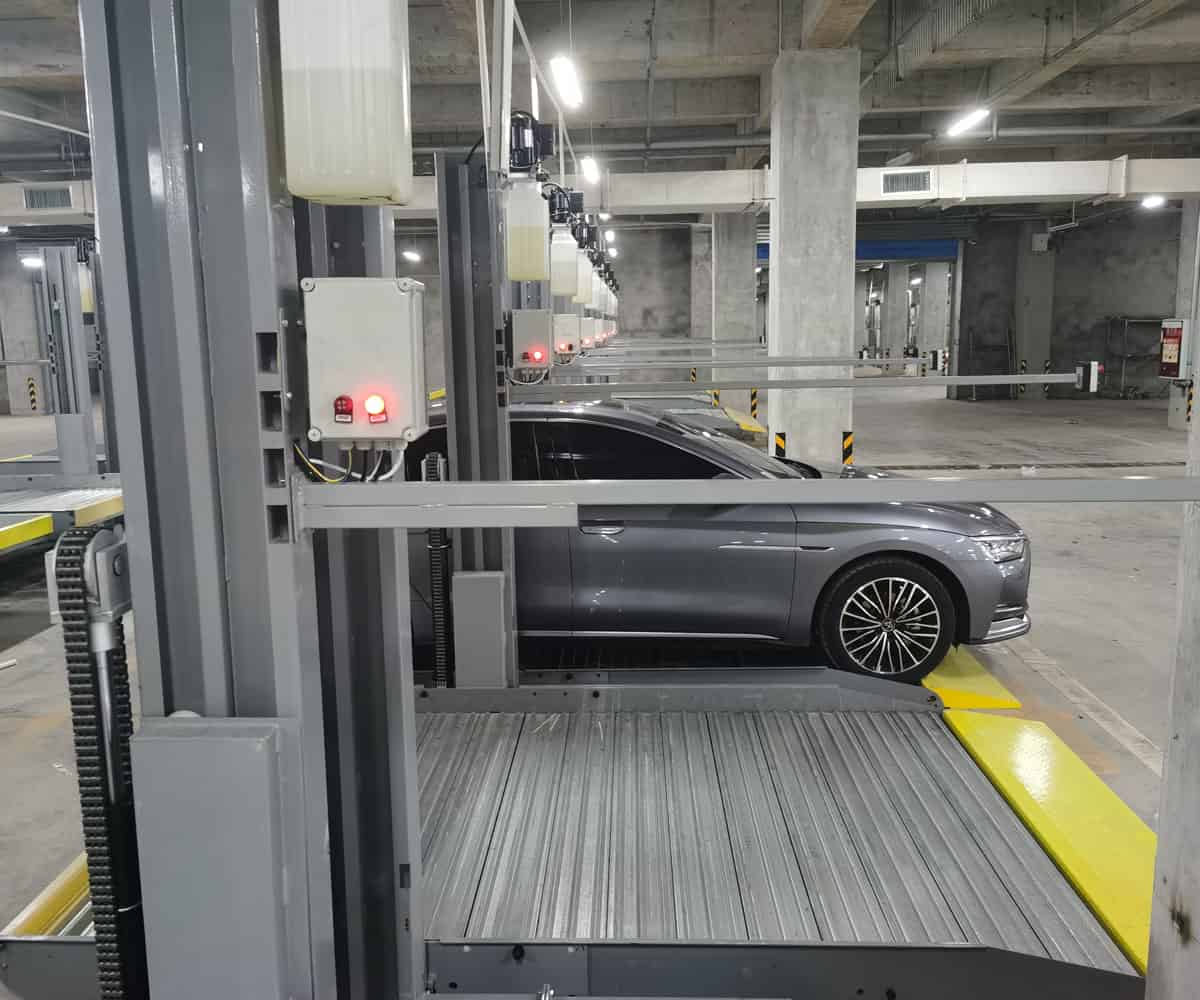 2層簡易升降機械式停車設備短租.jpg