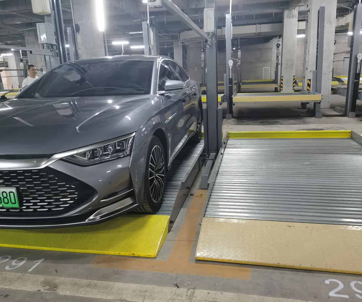 家用簡(jiǎn)易類(lèi)立體停車(chē)場(chǎng)回收.jpg